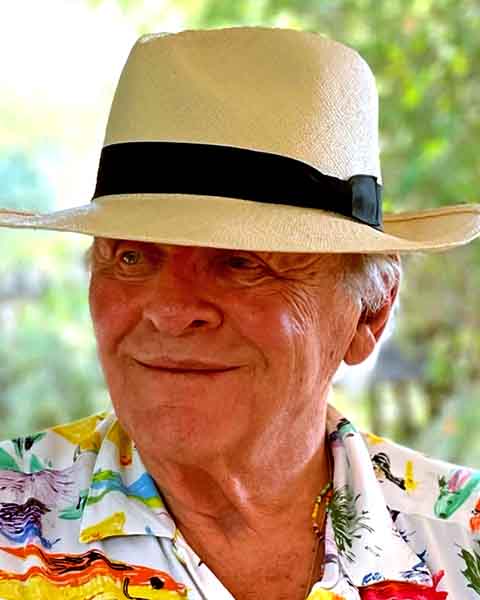 Aos 87 anos, Anthony Hopkins exibe uma vitalidade admirável. Longe de desacelerar, o ator, conhecido por papéis icônicos, como “O Silêncio dos Inocentes”, “Retorno a Howards End” e “Lendas da Paixão “, segue ativo. 
