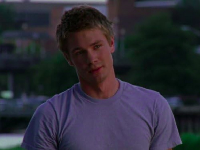 Apesar do trauma, Chad destacou um lado positivo dessa experiência: uma das enfermeiras, que também era modelo, o encorajou a seguir carreira artística.