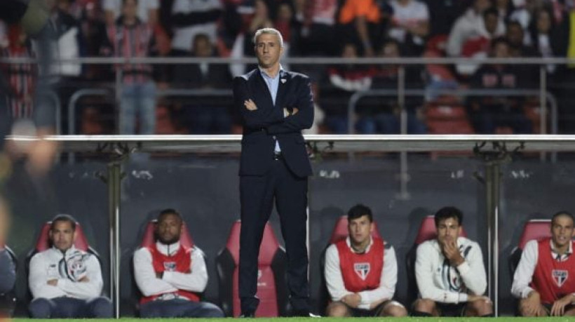 Tricolor joga bem, vence o Atlético, quebra o tabu e segue vivendo boa fase com argentino, que ainda contará com novos atletas 