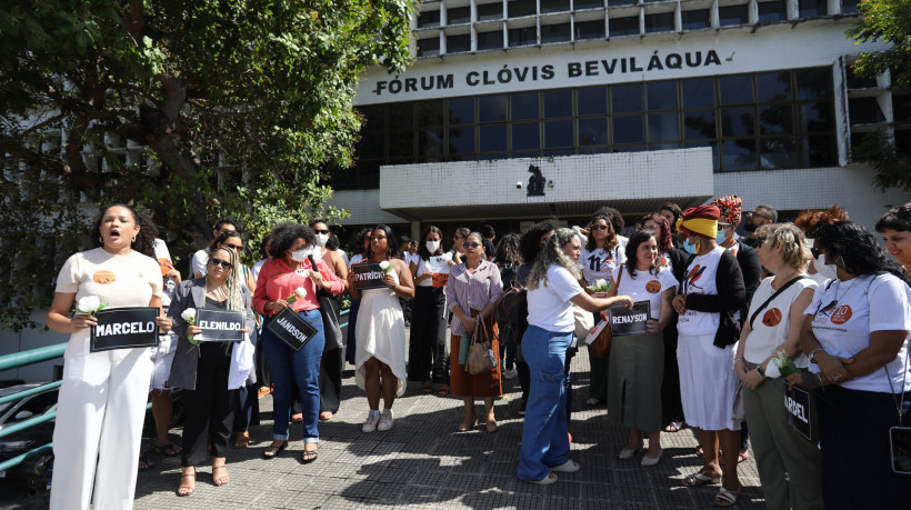 Mães e familiares das vítimas, além de entidades pedem por justiça no 4º júri julgamento da chacina do Curió
