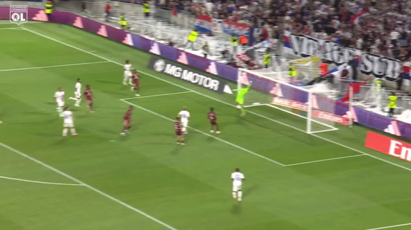 Lyon vence primeira partida em casa na Ligue 1; veja gols