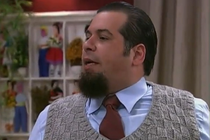 Com o tempo, migrou para a televisão, onde ganhou notoriedade em programas humorísticos da TV Globo.