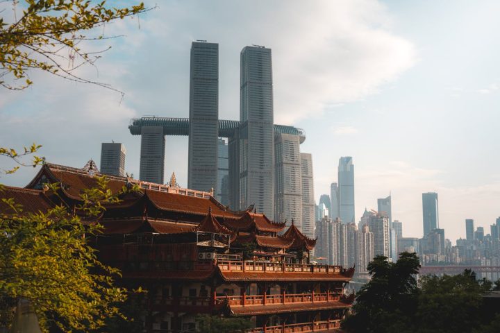 Em junho deste ano, Chongqing deu um passo marcante para reforçar sua importância econômica e logística.