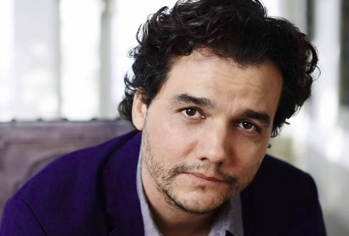 Wagner Moura – Com carreira em ascensão em Hollywood, Moura estrelou a série Narcos e filmes como Tropa de Elite, Elysium e Guerra Civil.