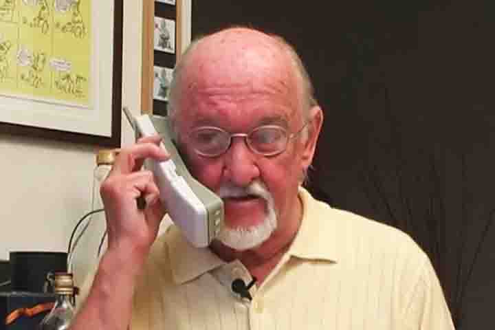 O artista, que tinha 93 anos, estava internado devido a uma infecção respiratória que acabou evoluindo para complicações renais. Ele vinha recebendo cuidados paliativos.
