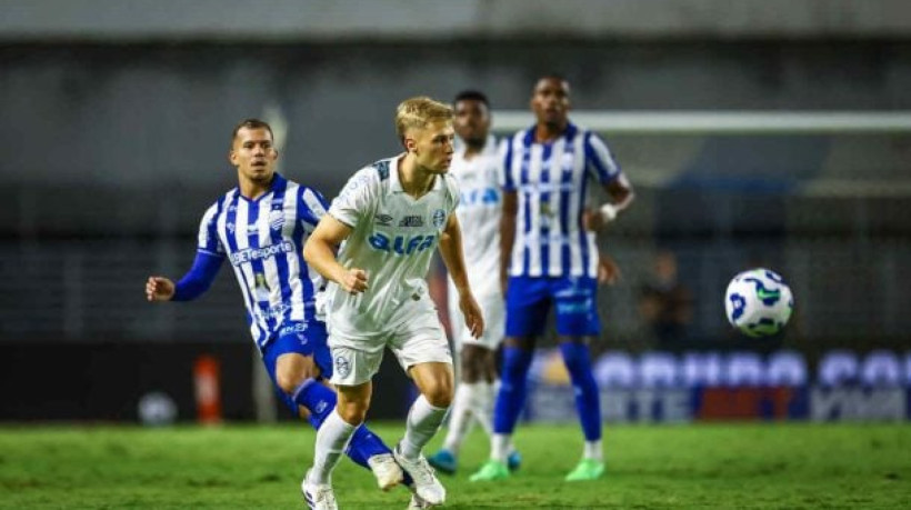 Imortal concorda em ceder o atleta até o fim da da Série B. Ronald perdeu espaço com o retorno de Arthur Melo e a contratação de Noriega