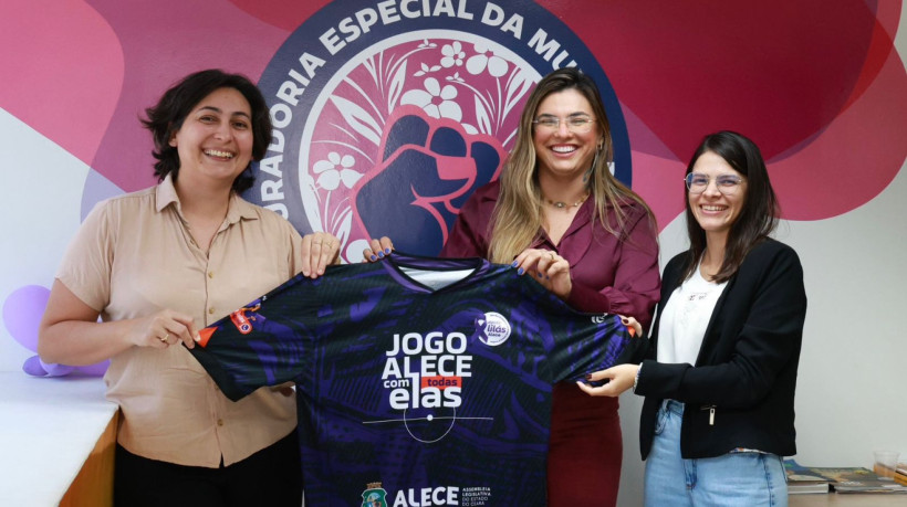 Jogo "Alece com Todas Elas" marca o &uacute;ltimo dia do Agosto Lil&aacute;s