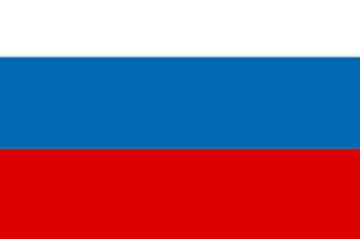 A Rússia, por ser mais influente na política internacional, tem uma bandeira mais conhecida. As cores são as tradicionalmente usadas por povos eslavos: branco, azul e vermelho. 
