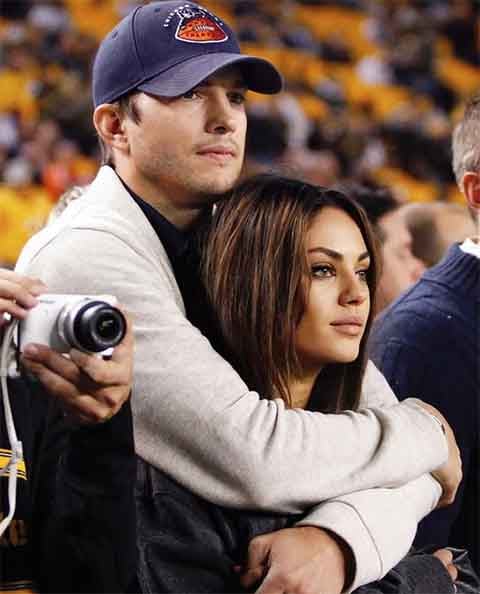 Kunis mantém discrição em relação à sua vida pessoal. Ela é casada com o ator Ashton Kutcher, seu colega de série em “That ’70s Show”, e juntos eles têm dois filhos. 
