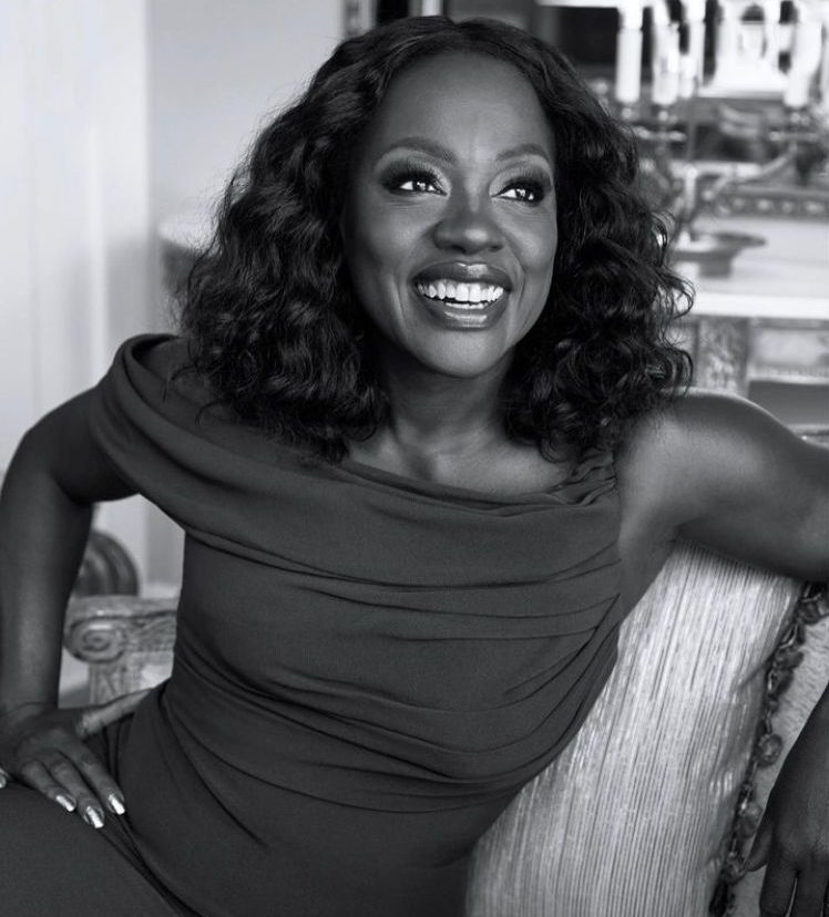 Essa experiência moldou sua resiliência e aumentou sua determinação em se tornar uma atriz de sucesso.