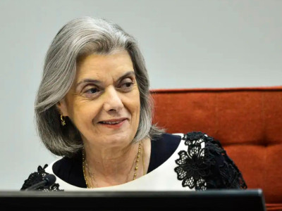 Autora de diversas obras jurídicas, Cármen Lúcia é ainda membro honorário do Instituto dos Advogados Brasileiros (IAB).