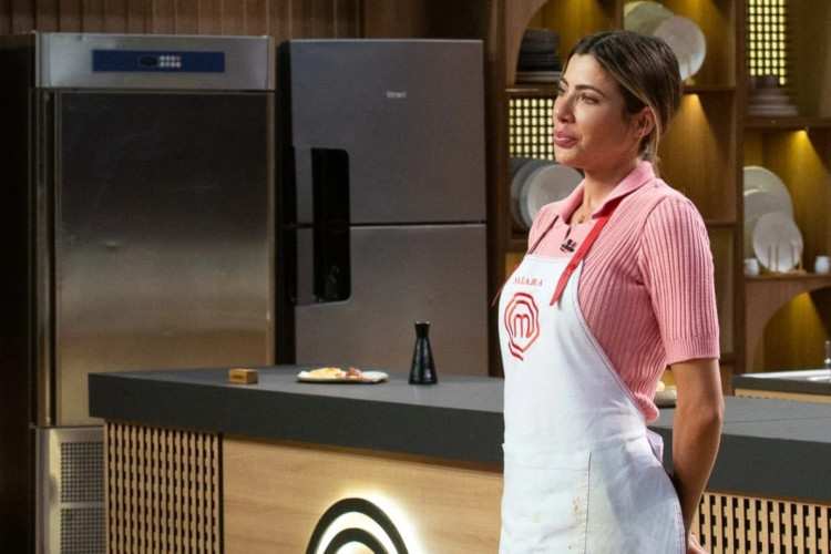 Naiara foi eliminada em prova de confeitaria, chamando a atenção dos espectadores pelo seu estilo de vida "luxuoso" 