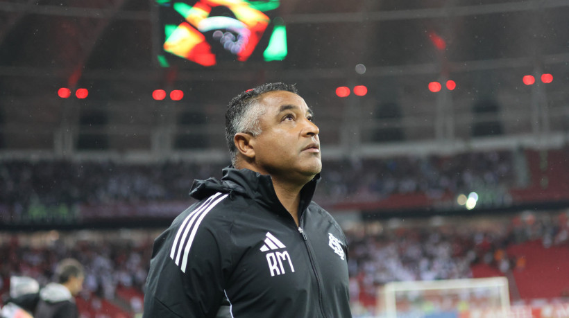 Roger Machado, técnico do Internacional, tem cargo ameaçado no clube após resultados ruins