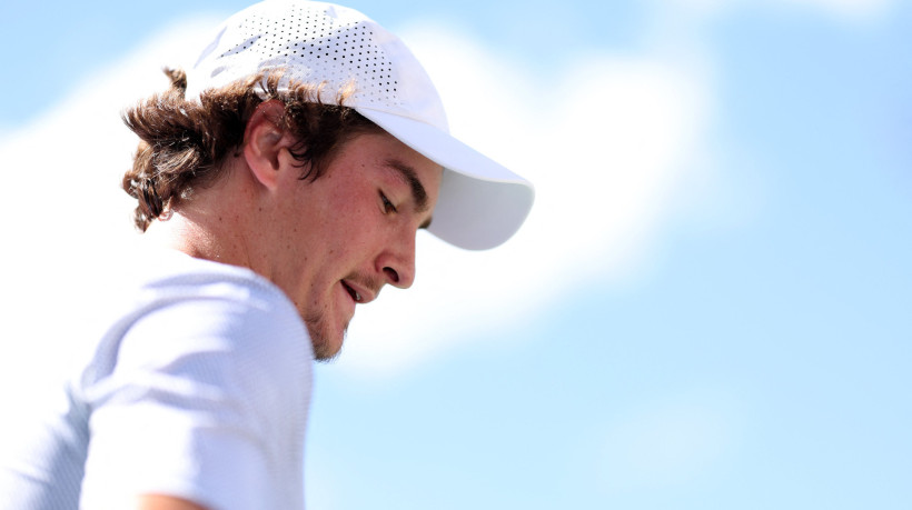 O tenista brasileiro foi eliminado por 3 sets a 0