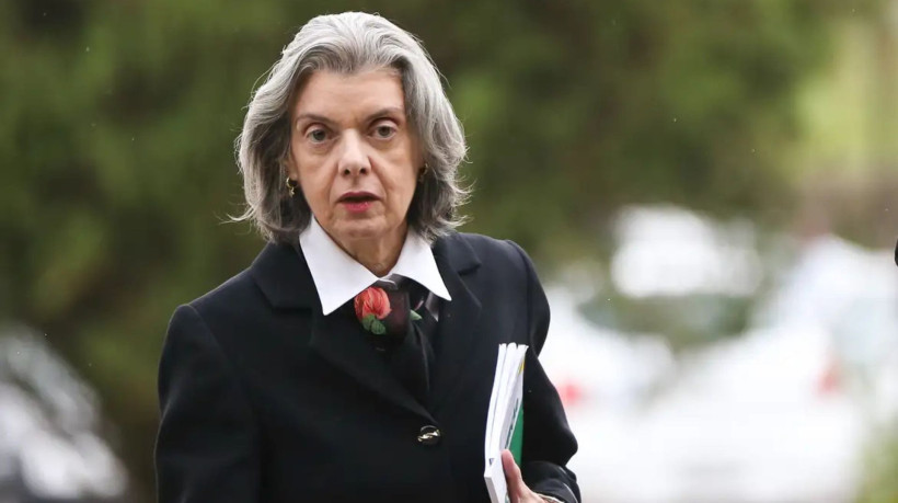 Em 2012, a ministra Cármen Lúcia tornou-se a primeira mulher na história do País a presidir a Justiça Eleitoral. Hoje, é a única mulher compondo a 1ª Turma do STF.