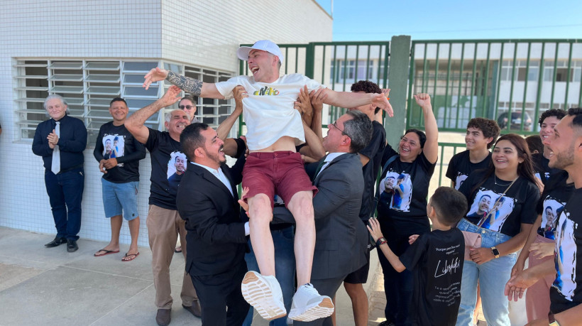 Jorge Luiz recebeu o alvará de soltura nesta quarta-feira, 27. Familiares e amigos celebraram a absolvição