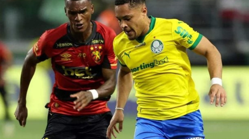 Atacante soma dez participações em gols em 36 jogos, ganha confiança de Abel Ferreira e vira peça-chave ao lado de Flaco López.