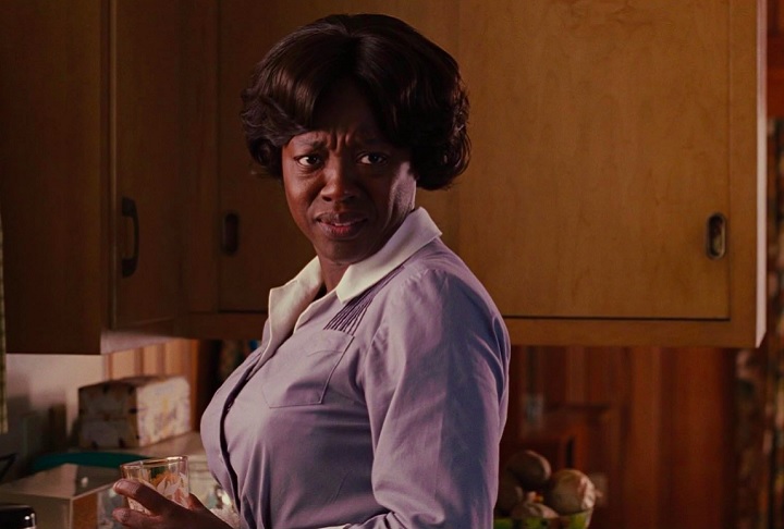 Em 2011, Davis alcançou um reconhecimento ainda maior com Histórias Cruzadas, no qual interpretou Aibileen Clark, uma empregada doméstica negra na década de 1960 nos Estados Unidos segregados. 