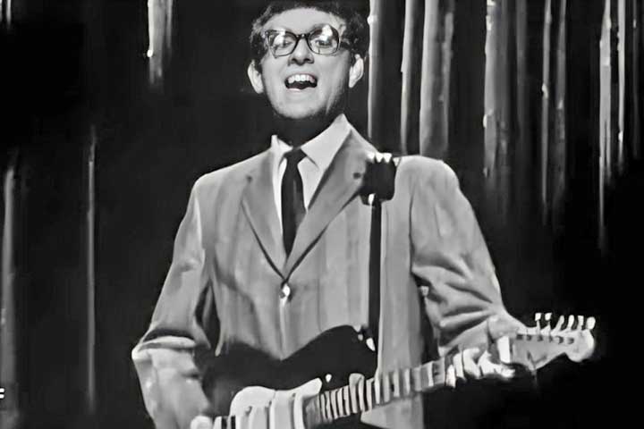 O álbum I Remember Buddy Holly, de Bobby Vee, gravado com os Crickets em 1961, e a gravação de Buddy Holly, pela banda Weezer, em 1994, são apenas algumas das homenagens que perpetuaram seu nome e sua obra. 