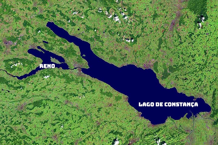 Com uma superfície de cerca de 536 km², o lago é formado pelo rio Reno e serve como um importante recurso para abastecimento, turismo e atividades recreativas.