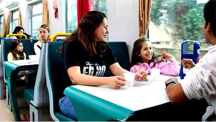 A ferrovia, ao lado das rodovias e dos rios, constitui um dos pilares da mobilidade no Norte brasileiro. O transporte de passageiros pela EFC é um dos aspectos mais peculiares e simbólicos da ferrovia.