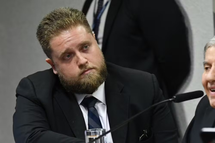 Matheus Milanez faz defesa de Augusto Heleno em julgamento da "trama golpista"