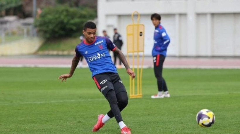 Atacante de 23 anos tem 12 gols na temporada no Japão e é opção para reforçar setor carente do elenco do Tricolor