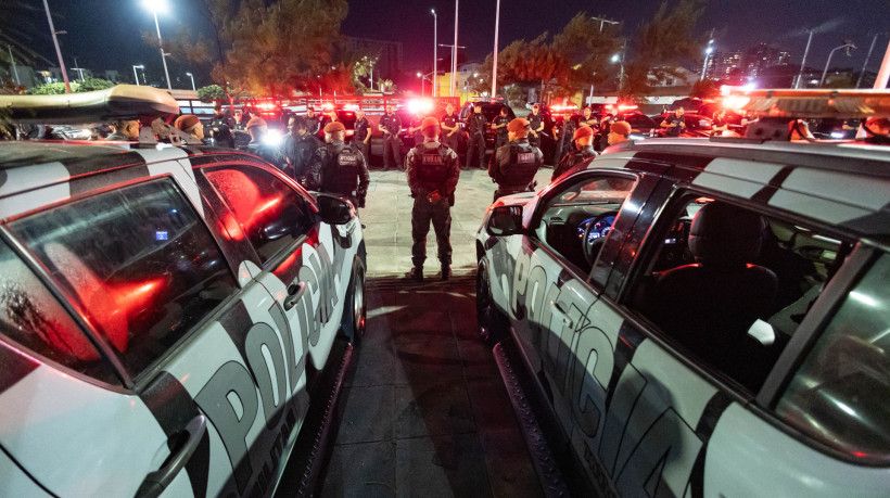 ￼REGISTRO da concentração de policiais na Praça da Paz Dom Hélder Câmara, na Praia do Futuro