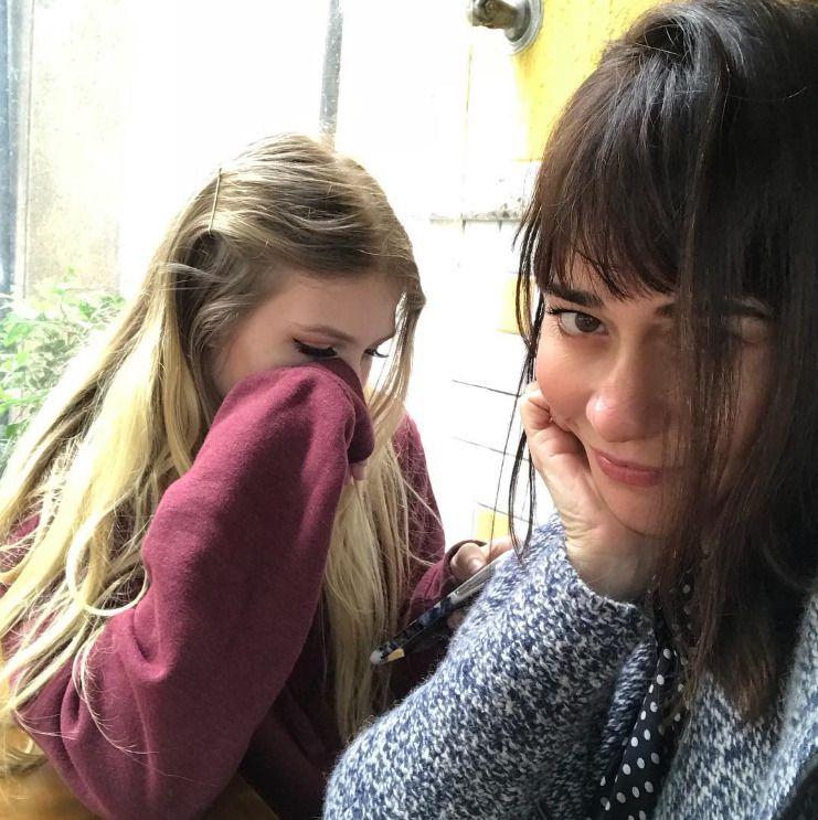 Entre 2001 e 2008 viveu com o cantor Otto, com quem teve a filha Betina (nascida em 2004).
