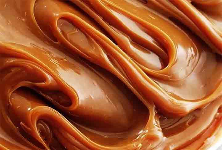 Astúrias, Espanha: As Astúrias, famosas por seus produtos lácteos, produzem um doce de leite de alta qualidade com sabor autêntico. Ele é muito consumido localmente e apreciado por visitantes que exploram a culinária da região.
