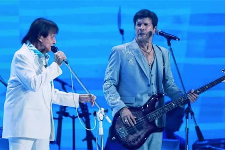 Em 2002, o RPM se reuniu para o álbum “MTV RPM 2002”, que vendeu mais de 300 mil cópias. No entanto, divergências internas levaram à dissolução da banda novamente no ano seguinte. 
