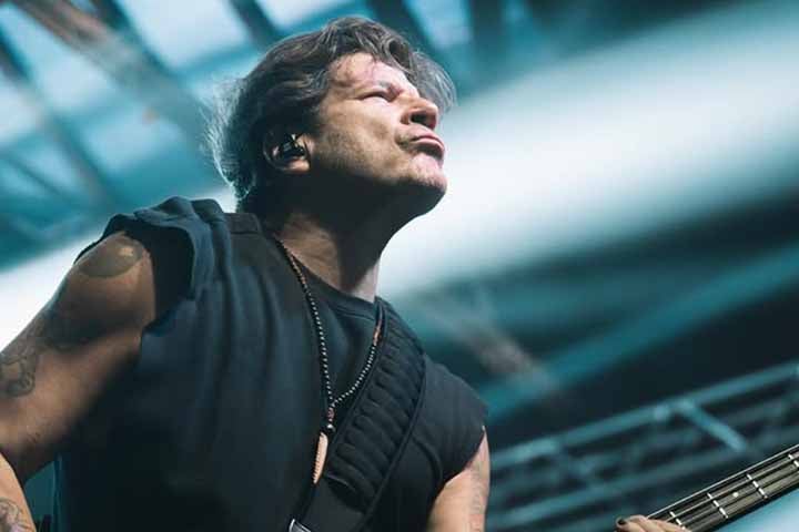 Em entrevista à revista “Rolling Stone”, o artista relembrou detalhes da carreira, incluindo a censura à música Revoluções por Minuto, lançada no contexto da transição pós-ditadura.