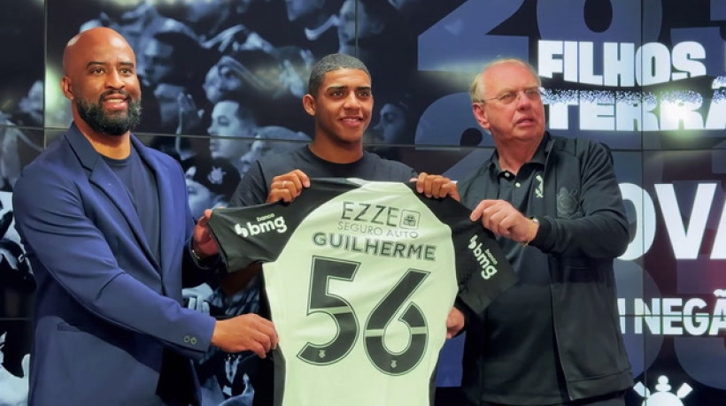 Gui Negão completa 9 anos no Corinthians e renova contrato