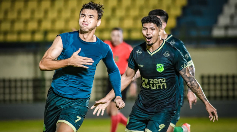 Ruan marcou os dois gols que classificaram o Floresta para a segunda fase da Série C