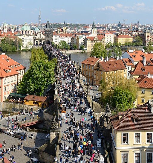 Atualmente, a Ponte Carlos é um Patrimônio Mundial da UNESCO, a mais antiga da República Tcheca, e um dos pontos turísticos mais visitados do país. 
