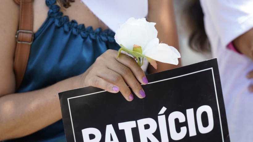 Familiares de vítimas da Chacina do Curió realizam vigília durante o julgamento - que acontece no Fórum Clóvis Beviláqua, em Fortaleza