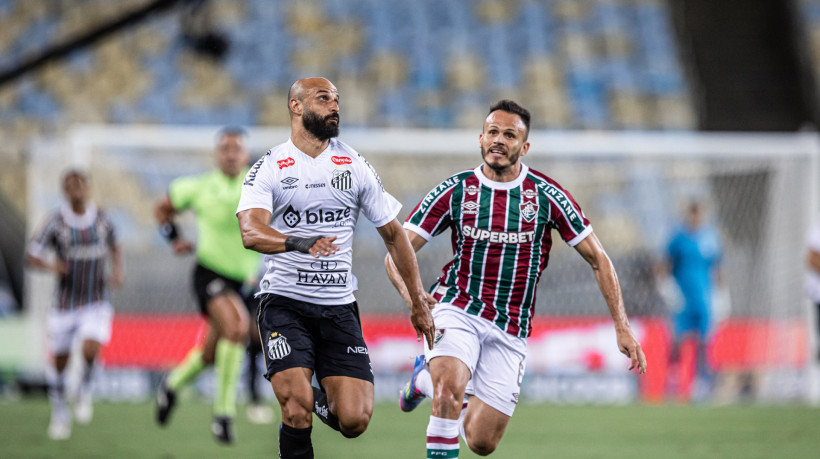 Santos e Fluminense se enfrentam hoje, 31, pelo Brasileirão. 