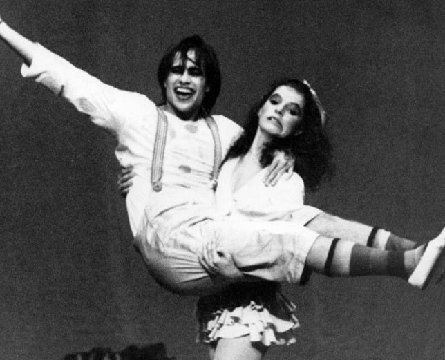 Sua estreia nos palcos aconteceu em 1980, na peça Rasga Coração. No mesmo ano, fez participação na novela Água Viva. Pouco depois, integrou o grupo teatral Manhas e Manias, ao lado de Andréa Beltrão, Chico Diaz e Pedro Cardoso.