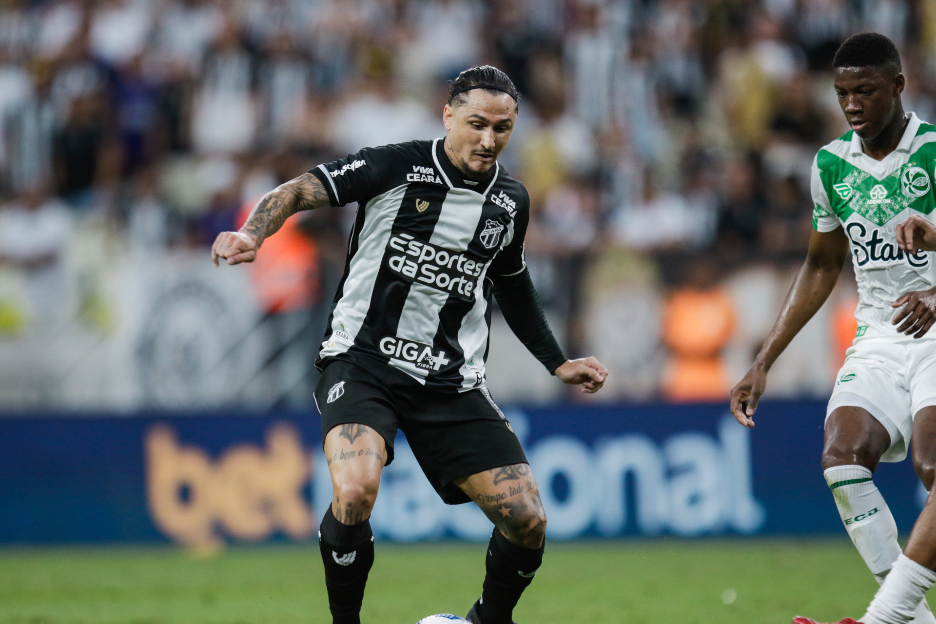 Vina deve fazer primeira partida da temporada hoje (Foto: FERNANDA BARROS)