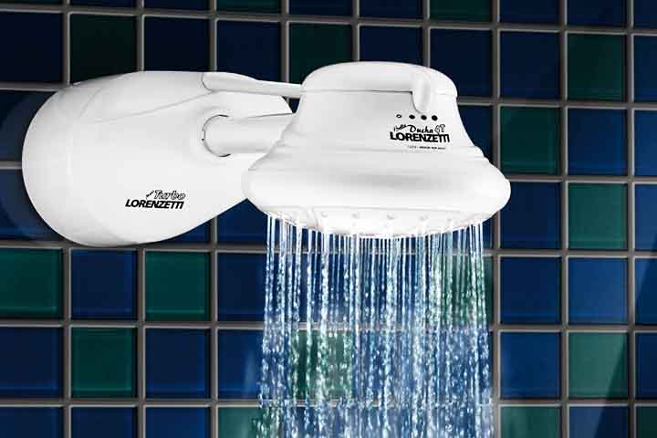 Chuveiro elétrico: Criado em 1927 pelo brasileiro Francisco Canhos Navarro em Jaú (SP), o chuveiro elétrico revolucionou o modo de aquecer a água para o banho, substituindo a lenha e o gás.