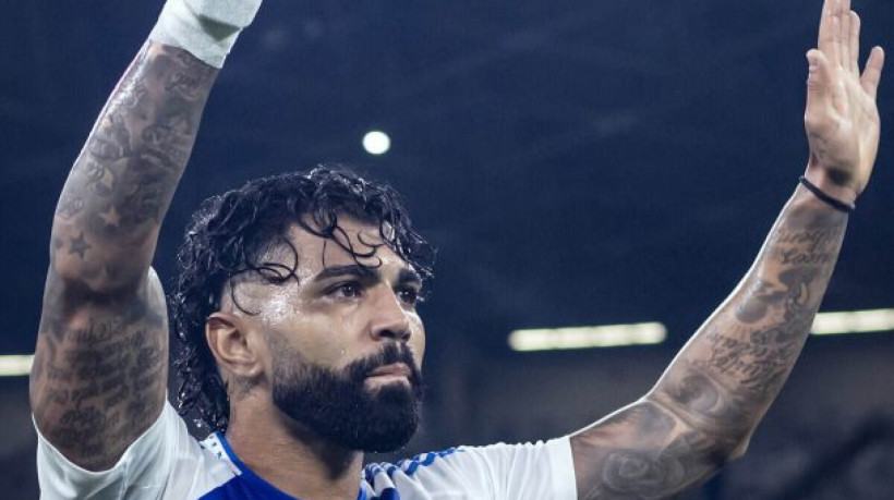 Camisa 9 celeste completou 29 anos no dia da vitória sobre o São Paulo, pelo Campeonato Brasileiro, e enalteceu torcida mineira