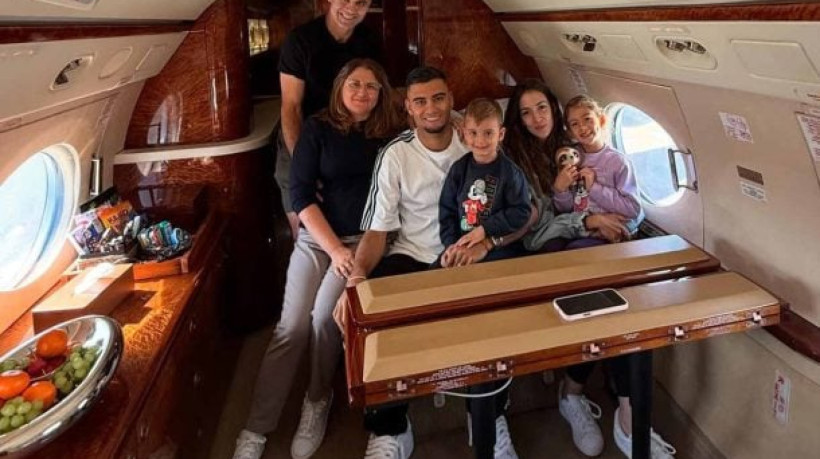 Meia já assinou contrato com o Verdão até o final de 2028 e deve se apresentar nos próximos dias para iniciar trabalho na Academia de Futebol