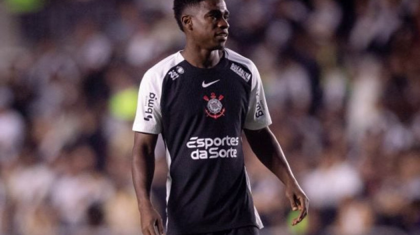 Transfer ban sofrido recentemente travam registros e impedem chegada de novos jogadores. Timão tenta negociação, mas enfrenta resistência