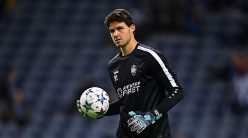 Negócio com o Royal Antwerp gira em torno de 21 milhões de euros, e atleta deve assinar por cinco temporadas com os Red Devils