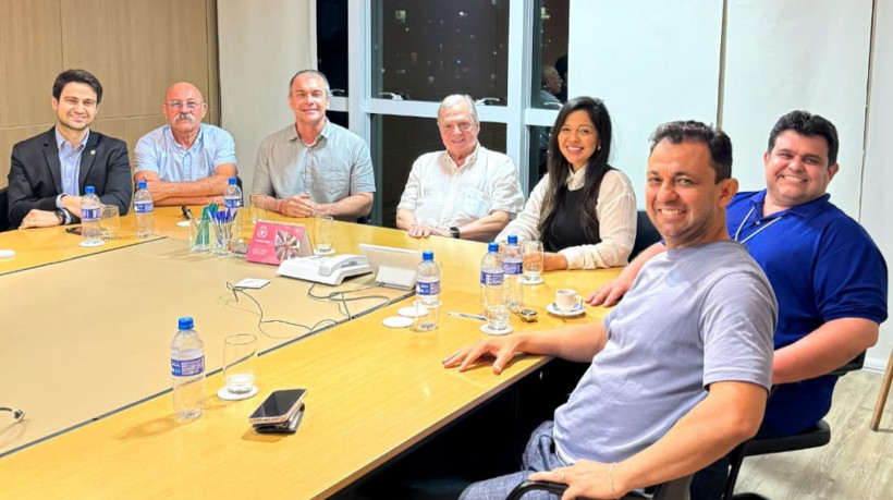 Ciro com vereadores da oposição