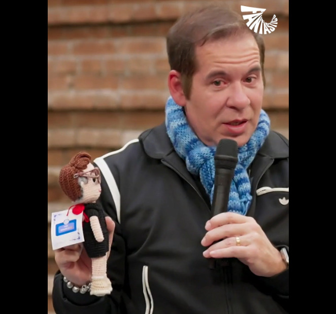 E ele acrescentou: Eu falei um dia para o meu pai: 'pai, eu te perdoo. Porque mesmo no erro, você me mostrou o homem que não quero ser'. 