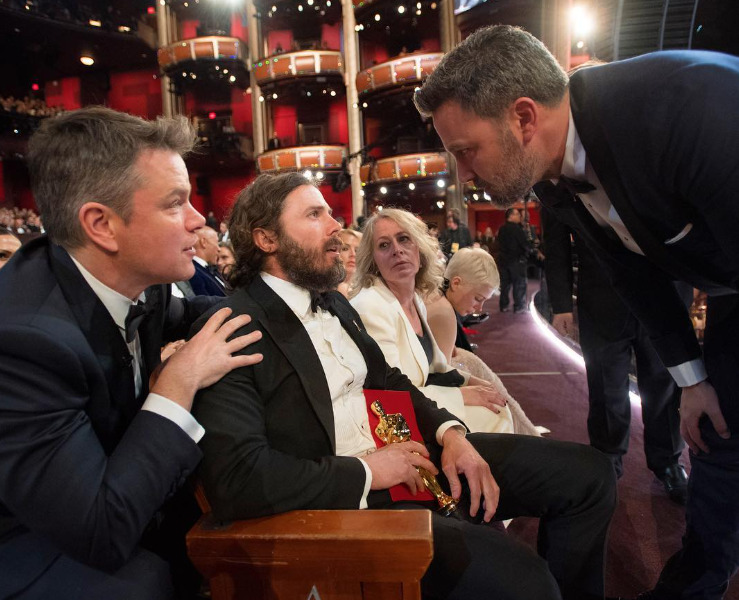 Curiosamente, Casey é grande amigo de Matt Damon, assim como seu irmão Ben, e essa amizade se reflete nas frequentes colaborações entre eles no cinema.