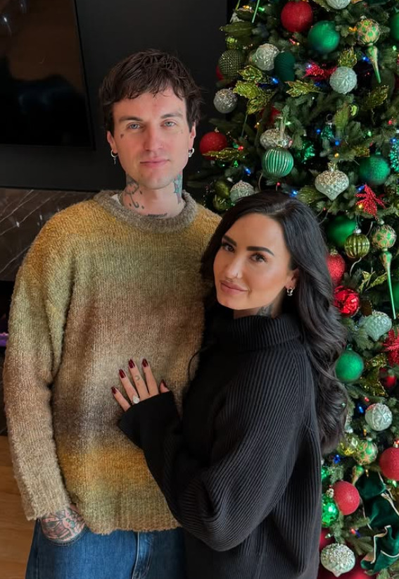 Desde 2022, ela namora o músico canadense Jordan Lutes, Jutes, com quem ficou noiva em dezembro de 2023 e se casou em maio de 2025.
