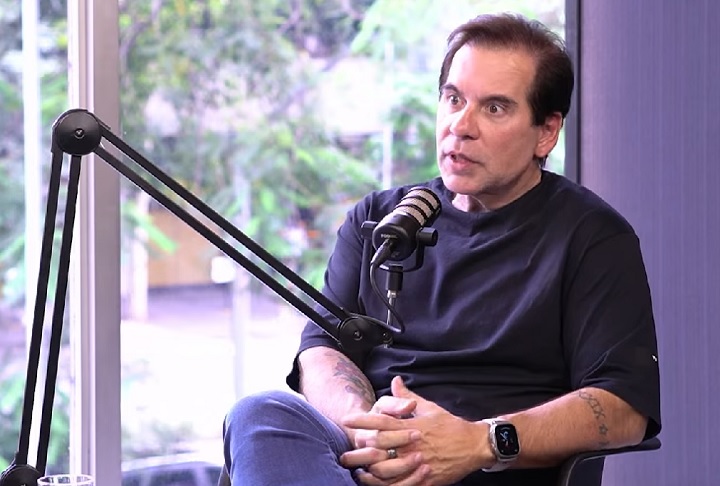 Eu dividia um miojo com a minha mulher para poder comprar fralda. Nunca faltou nada para minha filha, mas me doía muito, desabafou.