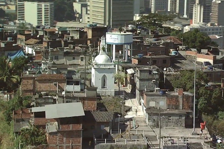 Apesar disso, até hoje o local enfrenta diversos desafios sociais, como falta de infraestrutura, desigualdade e violência urbana. 